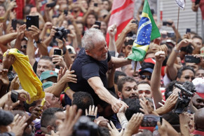 Freed ex-president tells crowd Brazil's left can win in 2022