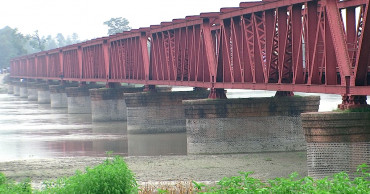 PM orders proper renovation of shabby rail bridges
