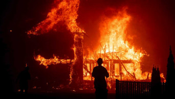 Trump to visit California fire scene as death toll rises