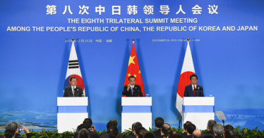 China, Japan, South Korea meet on North Korea, free trade