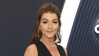 Video seems to contradict hotel that ousted Gretchen Wilson