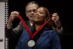 Queen Latifah receives Harvard black culture award