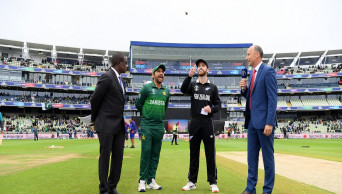 New Zealand bat first against Pakistan