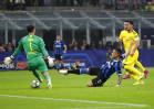 Inter beats Dortmund 2-0 for 1st CL win this season