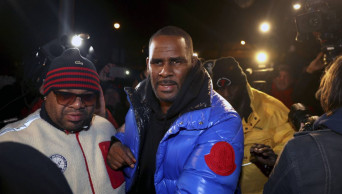 R. Kelly due in Chicago court to face sex abuse charges