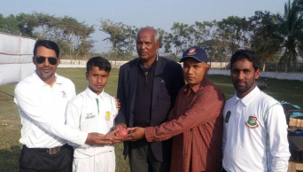 Taijul grabs 8 wckts in Prime Bank School Cricket