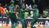 Pakistan stay in semis hunt, crushing SAfrica