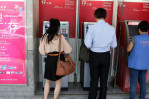 China sees fast growth in bank card use