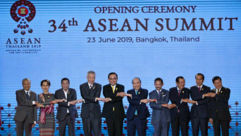 ASEAN leaders call for restraint amid sea row, US-China rift