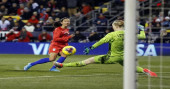 Carli Lloyd scores twice, US holds off Sweden 3-2