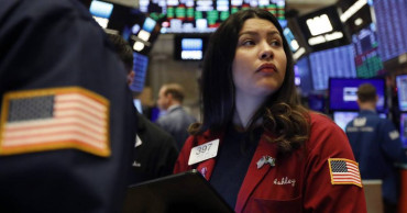 US stocks end nearly flat at early close for Christmas
