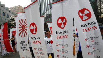 Thousands of South Koreans protest Japanese trade curbs