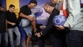Ronaldinho honored at Rio's Maracana hall of fame