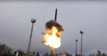 Russia commissions intercontinental hypersonic weapon