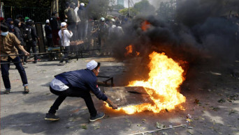 Six killed in Indonesia elections announcement clash