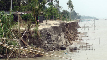 Jamuna turns turbulent; devours over 200 houses in 2 weeks