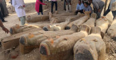 Egyptian officials unveil new archaeological finds