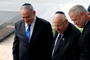 Netanyahu calls for 'broad' gov't, ahead of talks with rival