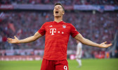 Lewandowski record as Bayern moves top in Bundesliga
