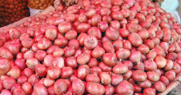 Onion market to become stable soon: Commerce Secretary