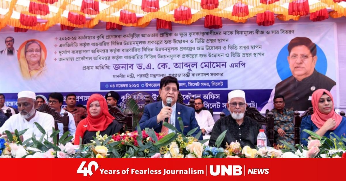 Momen highlights media's role in speedy implementation of projects
