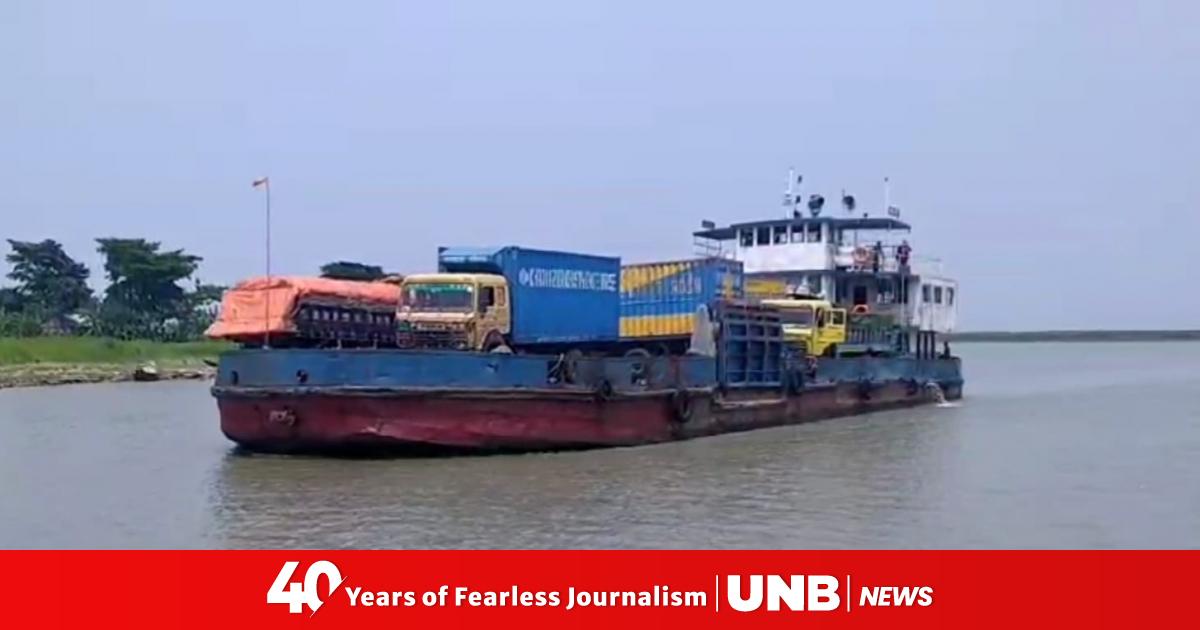 Ferry service on Shariatpur-Chandpur route resume after 4.5 hrs