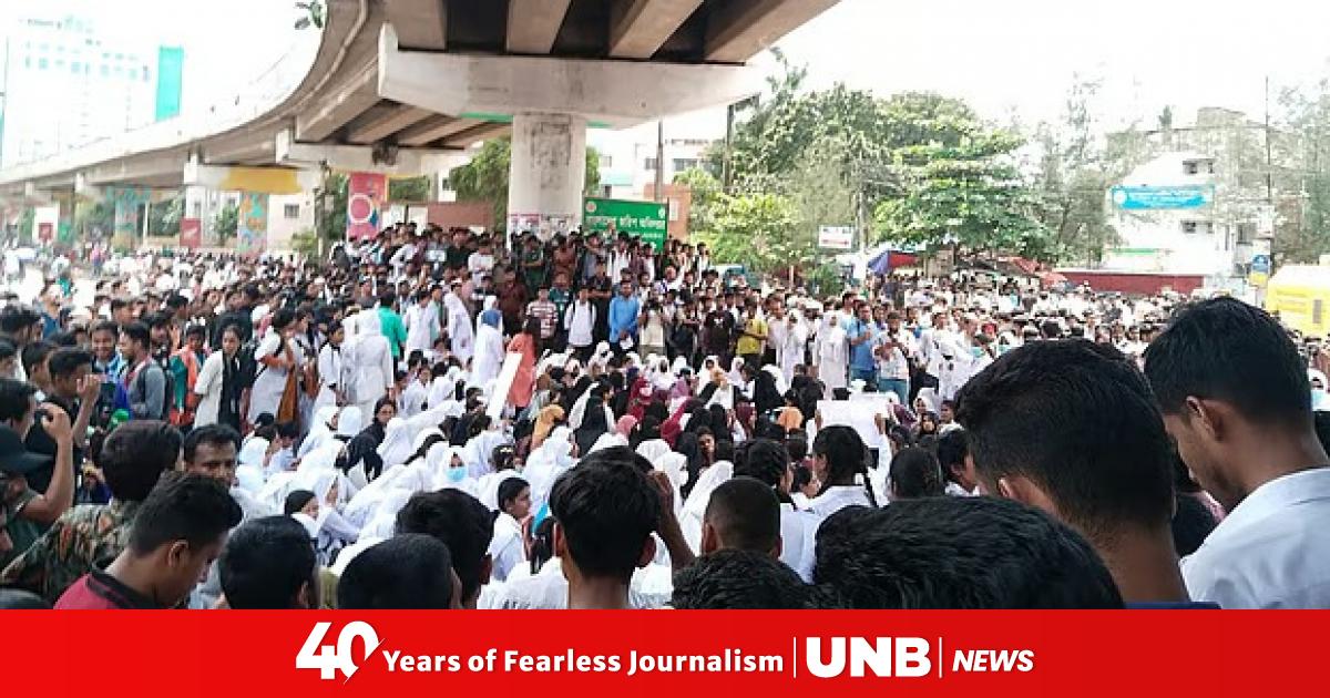 Polytechnic students block Satrastha intersection over 6-point demand