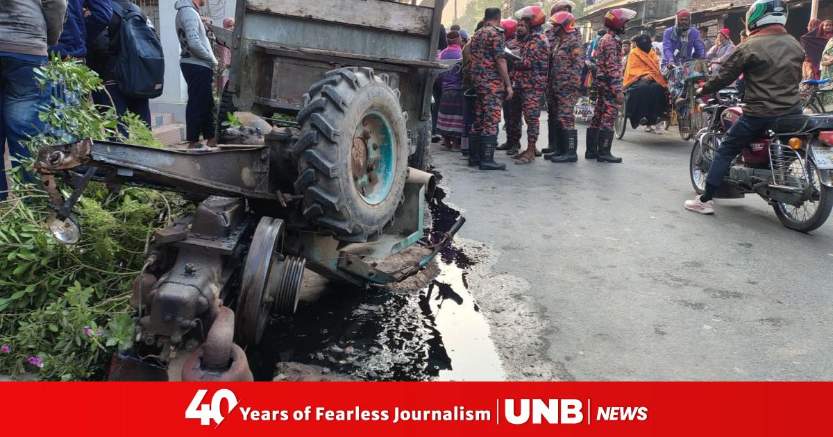 1 killed, 2 injured as trolley overturns in Chapainawabganj
