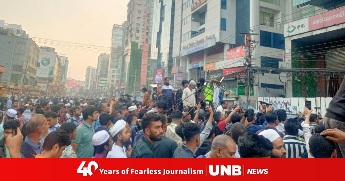 July Oikya blocks Rampura-Badda road over Hadi attack attempt