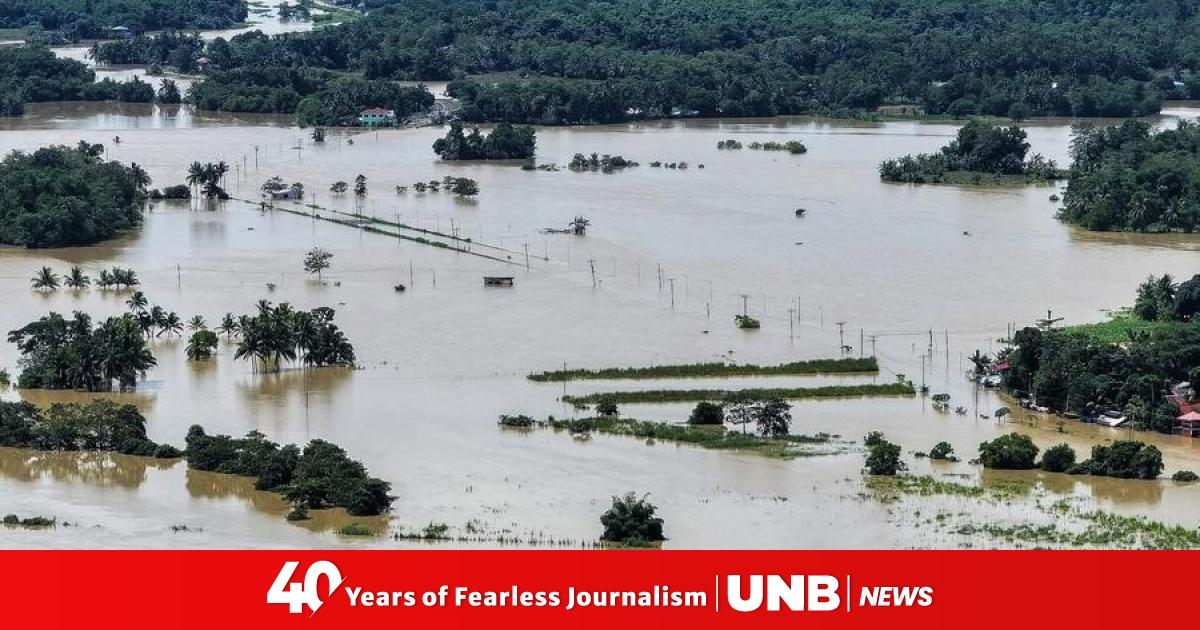 Tropical storm kills seven in the Philippines, thousands displaced